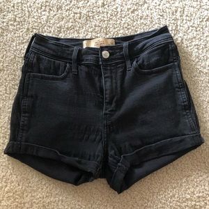 Hollister High Rise Black Shorts